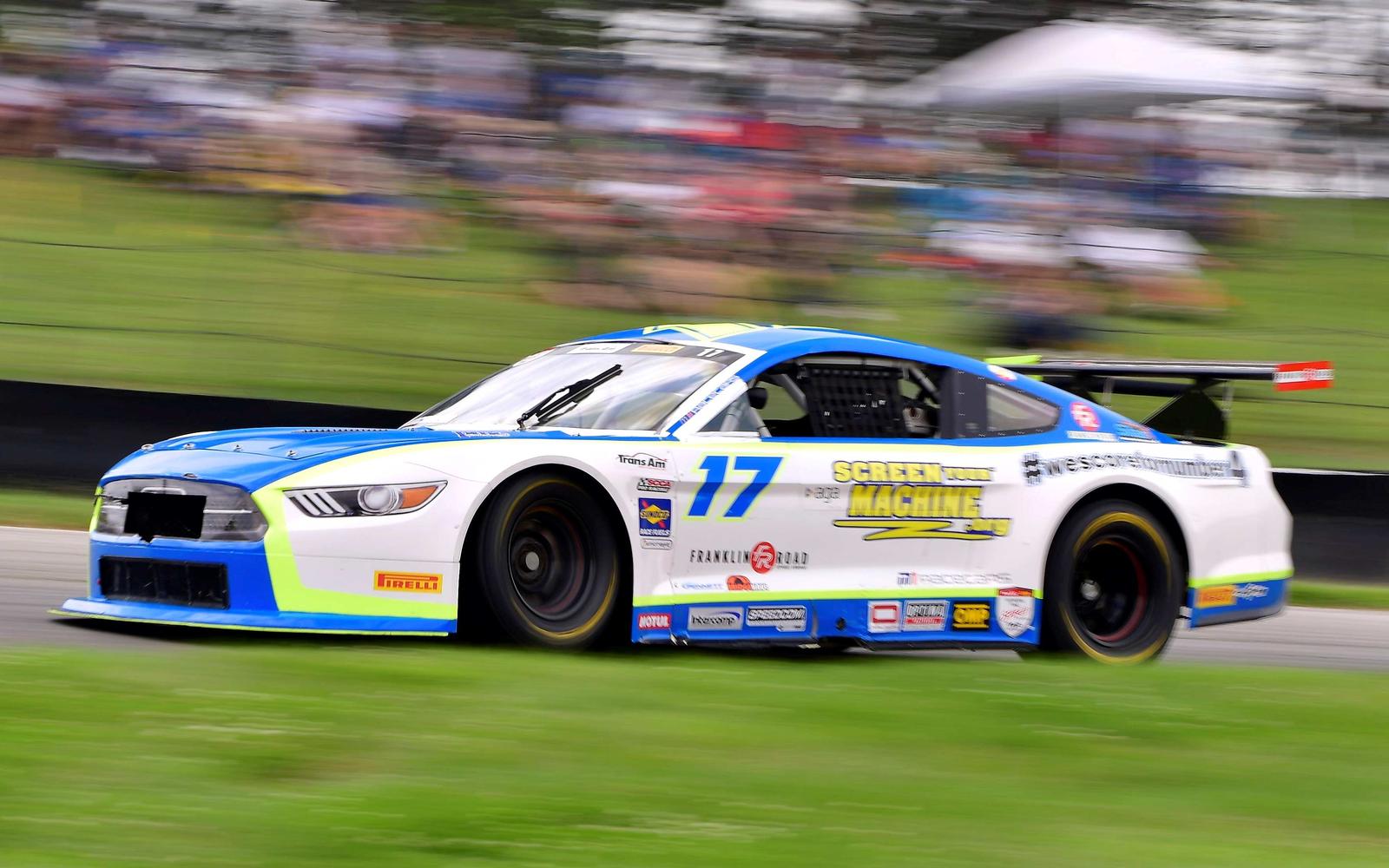 TeamSLR Tackles Newly Repaved Road America